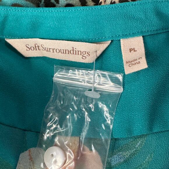 Soft Surroundings Petite Large Top Floral 3/4 Roll-Tab Sleeves V-Neck Semi-Sheer - Picture 8 of 9